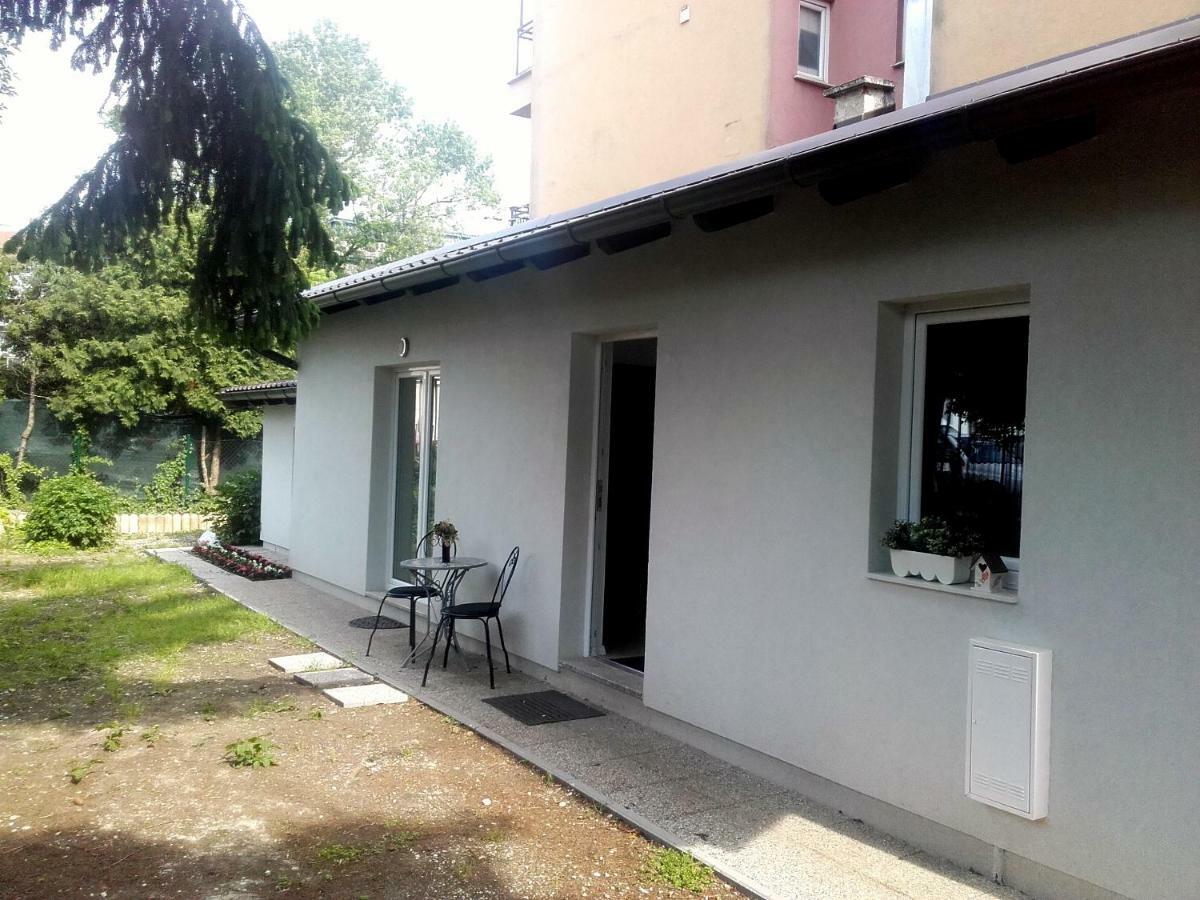 Kucica Kutcitsa - Small House With Free Parking Apartamento Zagreb Exterior foto